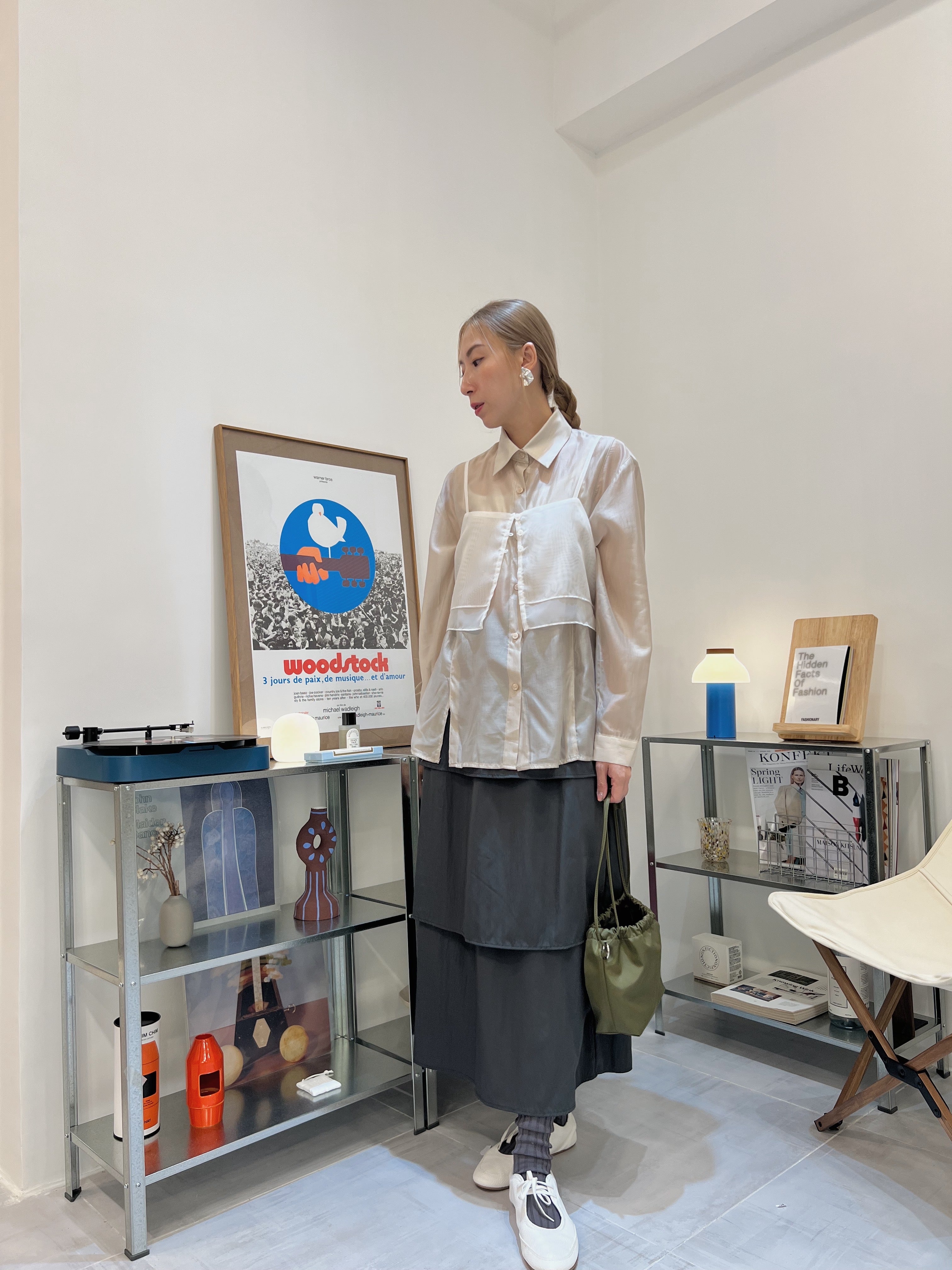 開叉輕透恤衫/杏