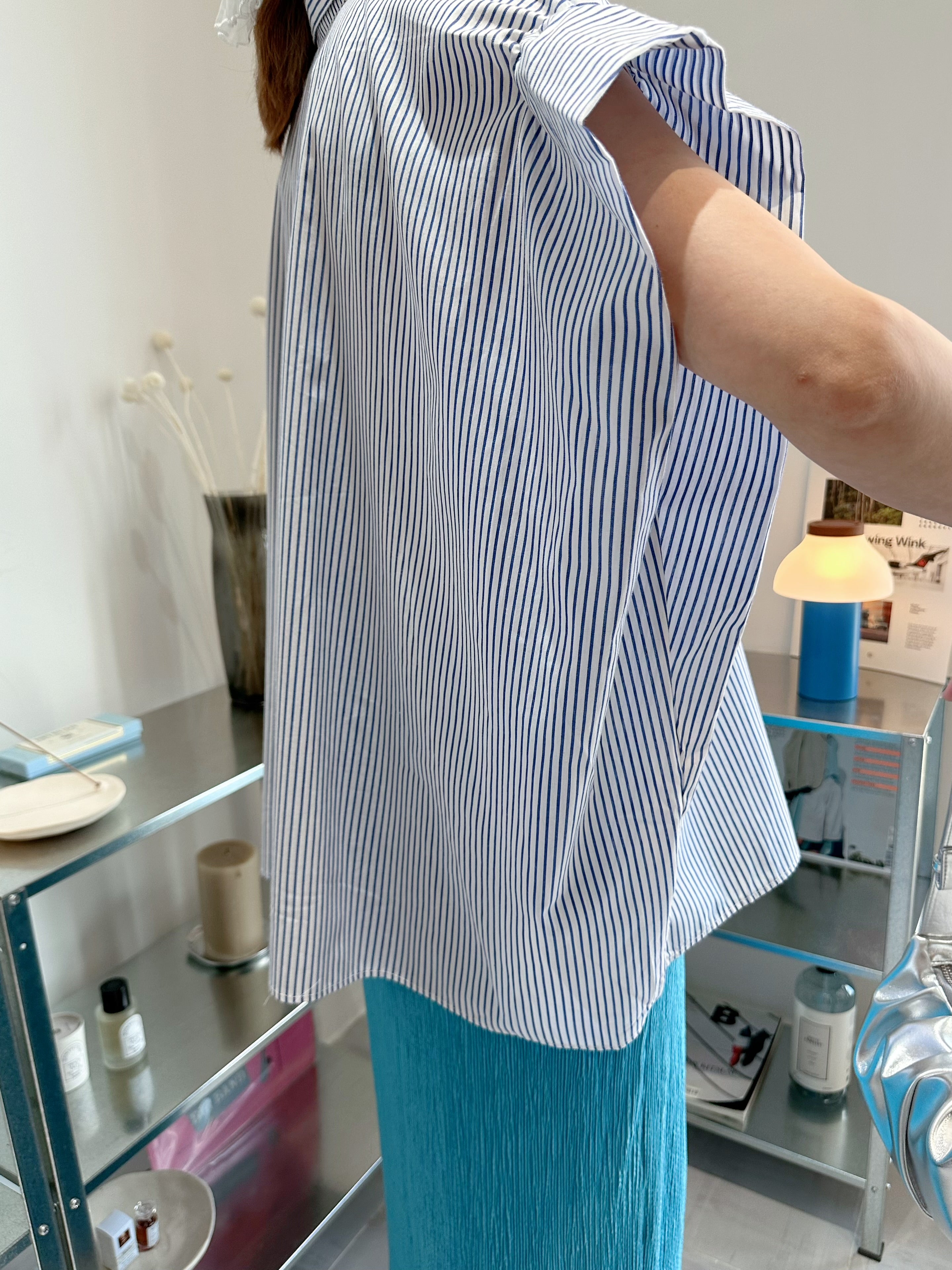 (訂貨:約15工作天)袖縮褶條子恤衫/藍條