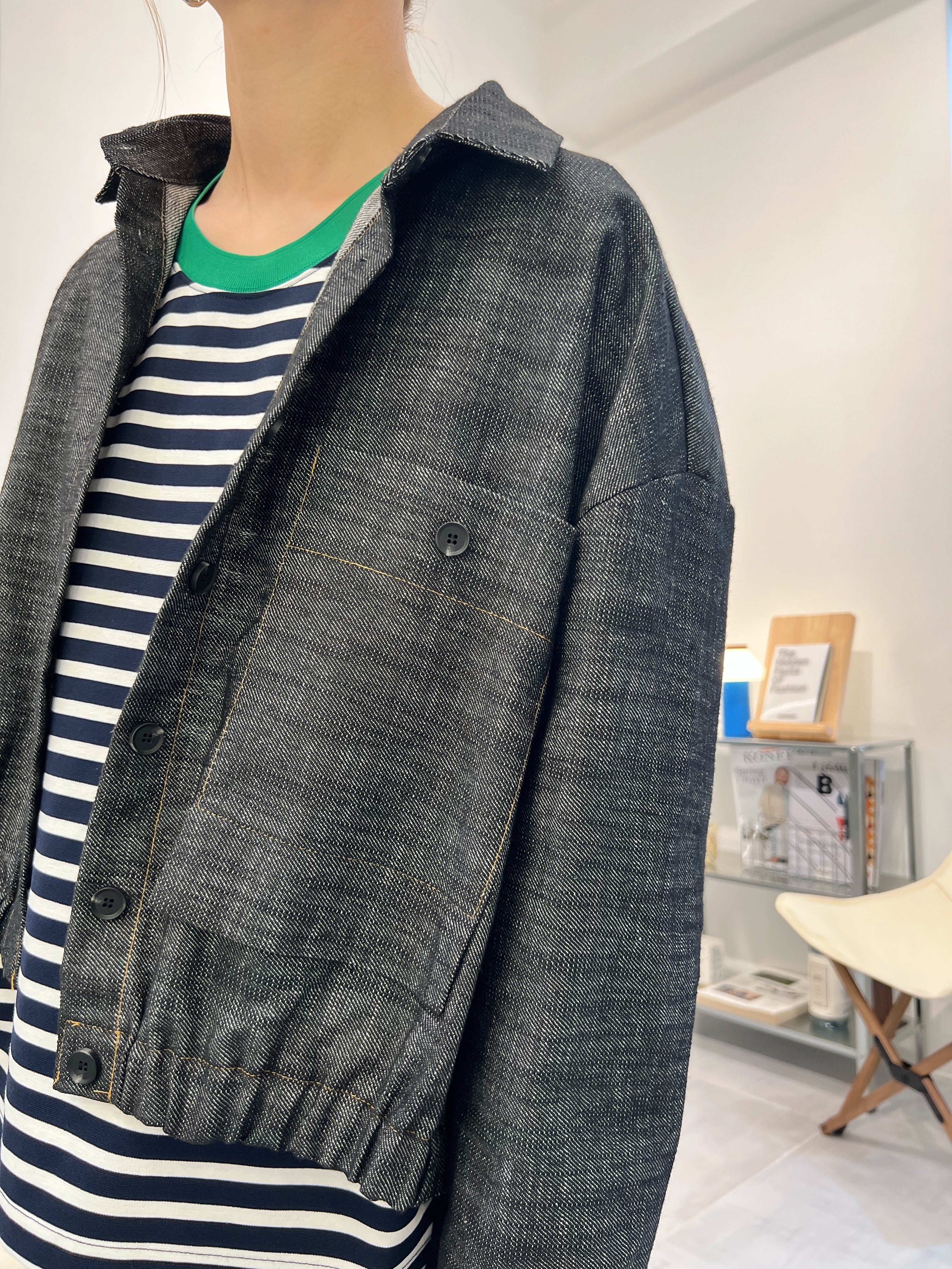 束腳牛仔薄外套/黑