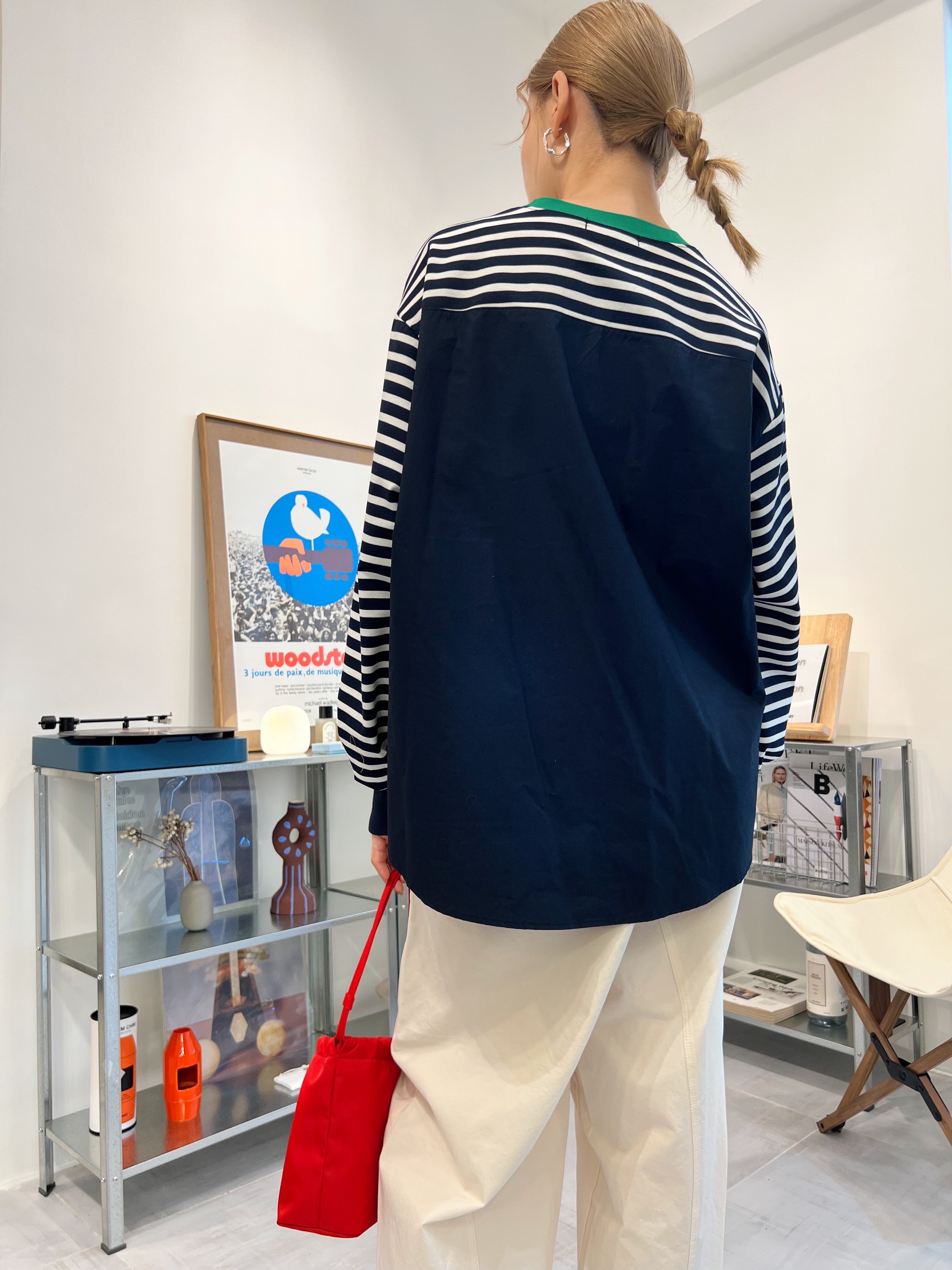 前間條後淨色T-shirt/綠領