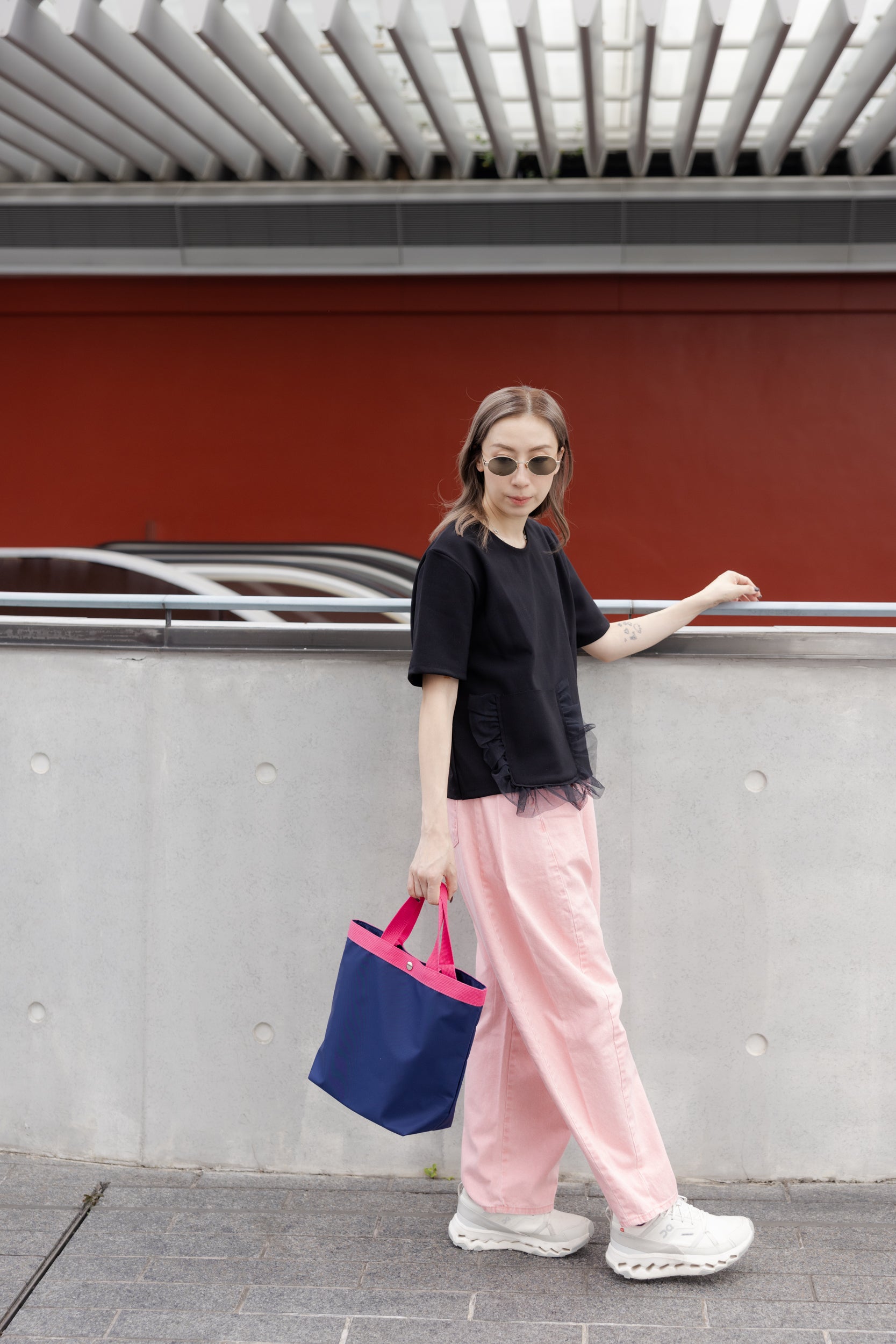 口袋邊紗RuffleT-shirt/黑