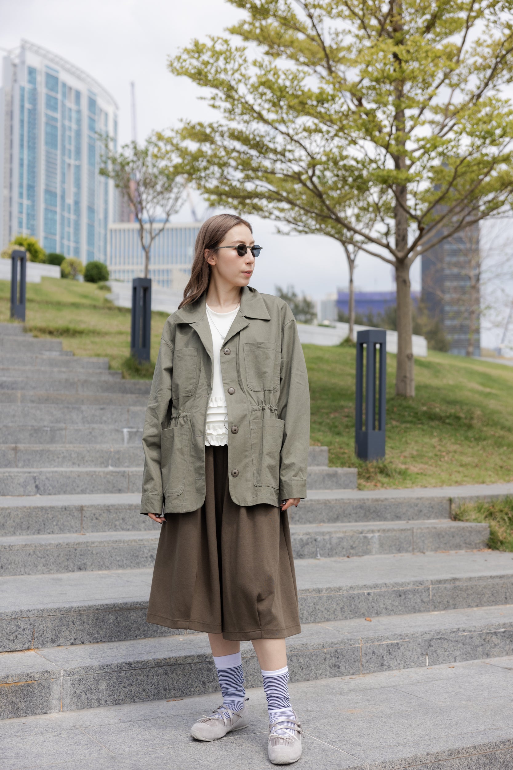 衫腳縮褶邊T-shirt/米白