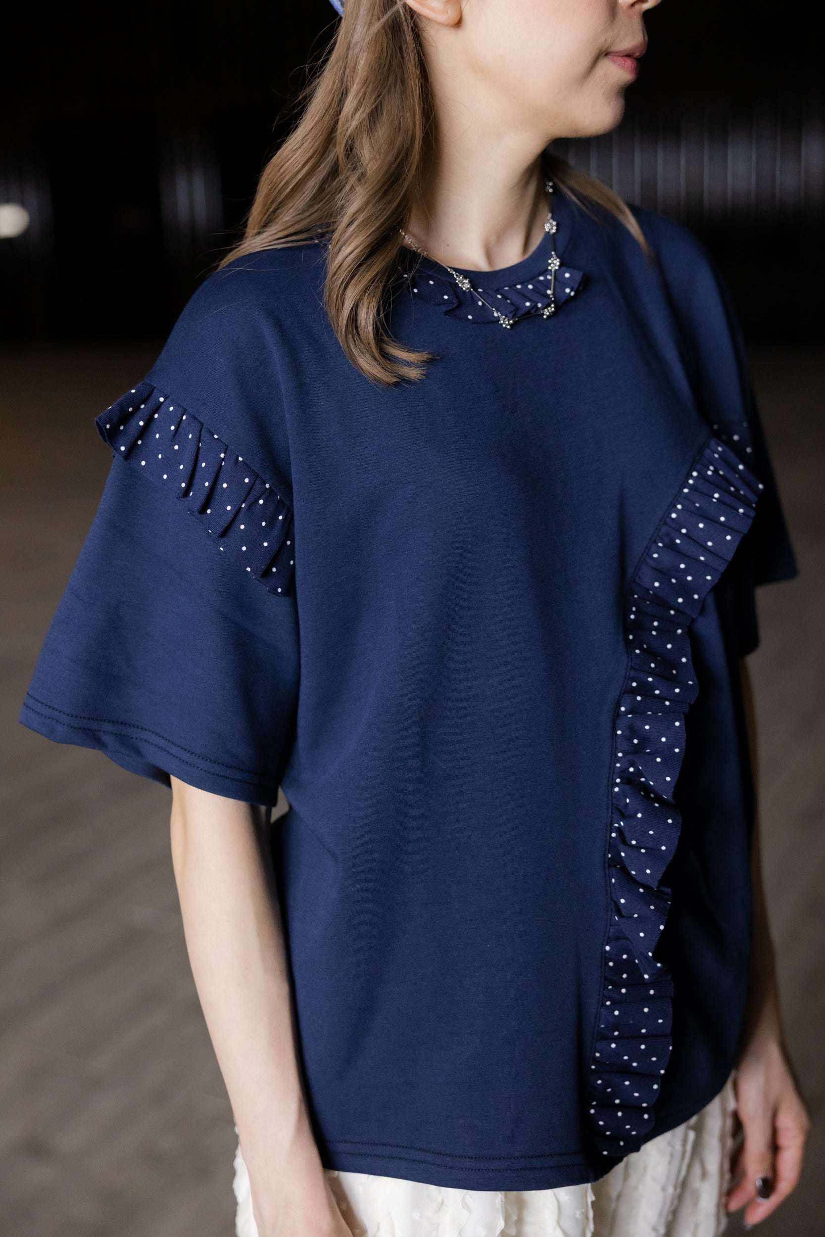 波點縮褶邊T-shirt/深藍