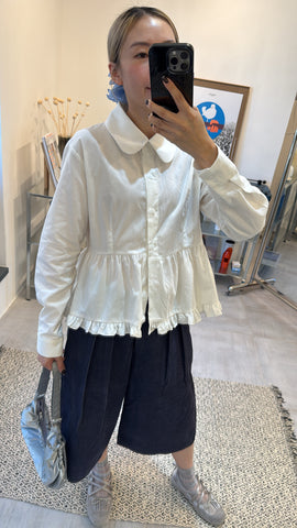 Ruffle腳恤衫/白 (size 偏細, 適合穿開XS-S碼客人)