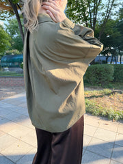 後摺褶恤衫/橄欖