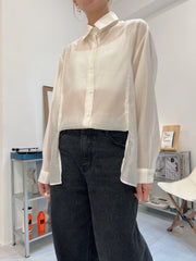 開叉輕透恤衫/米白