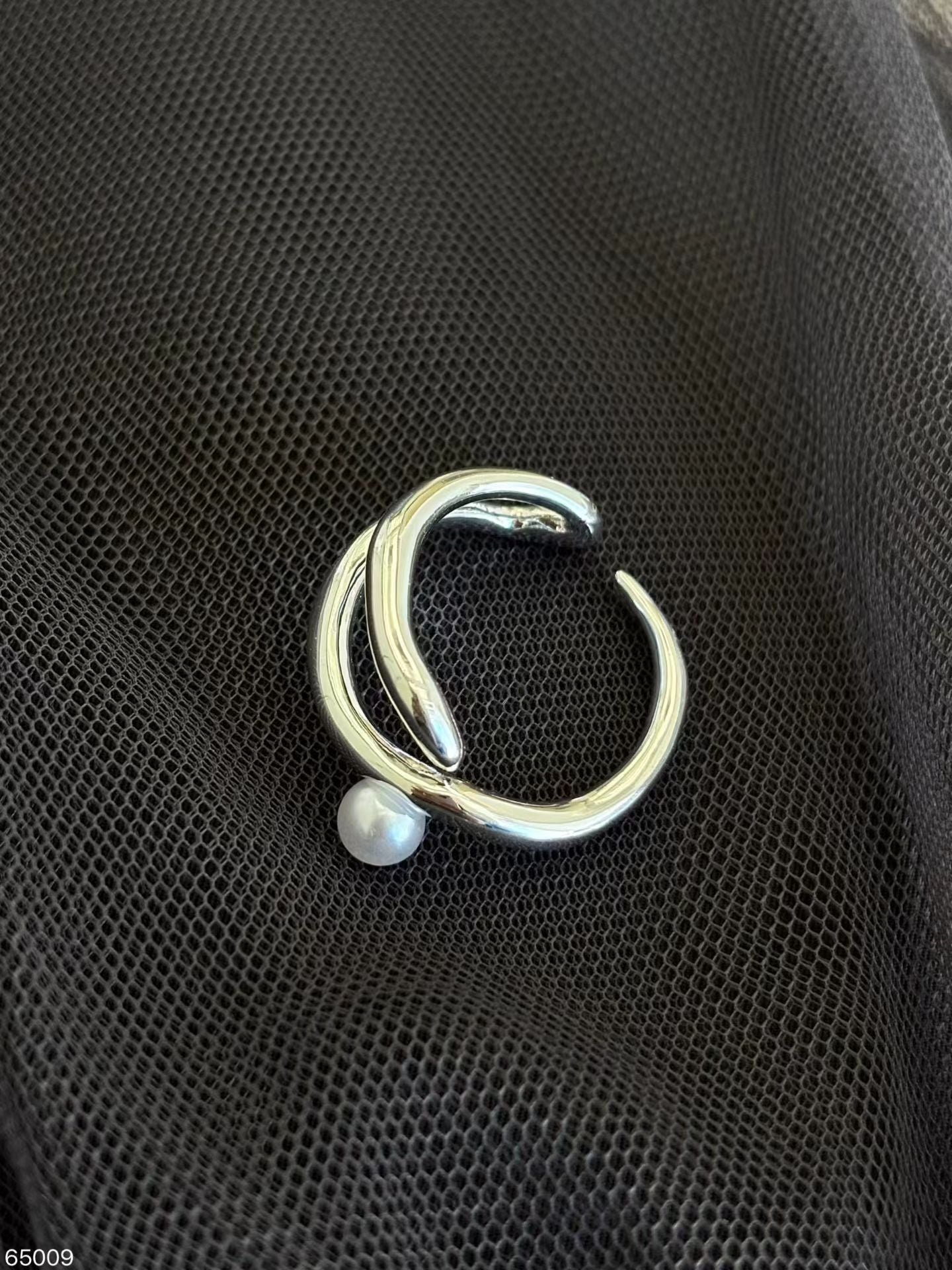 珍珠介指
