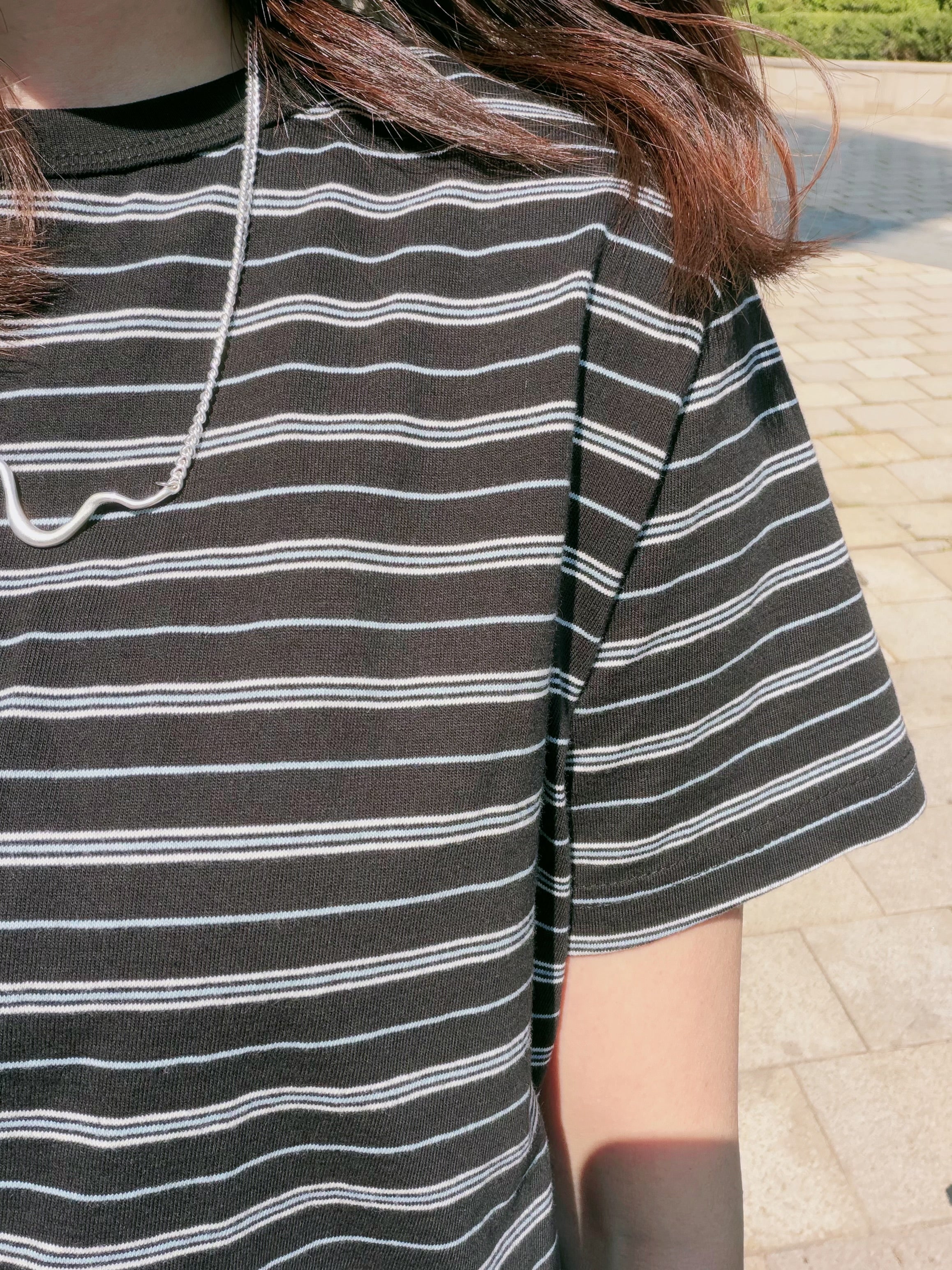 黑領多色條子T-shirt/黑