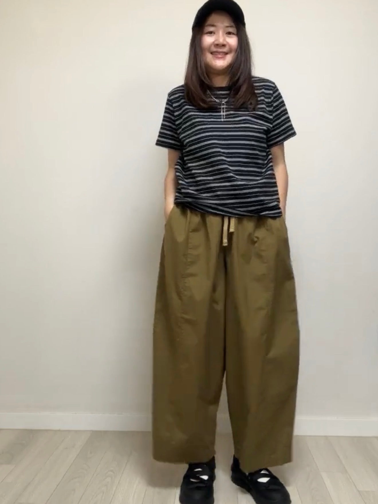 黑領多色條子T-shirt/黑