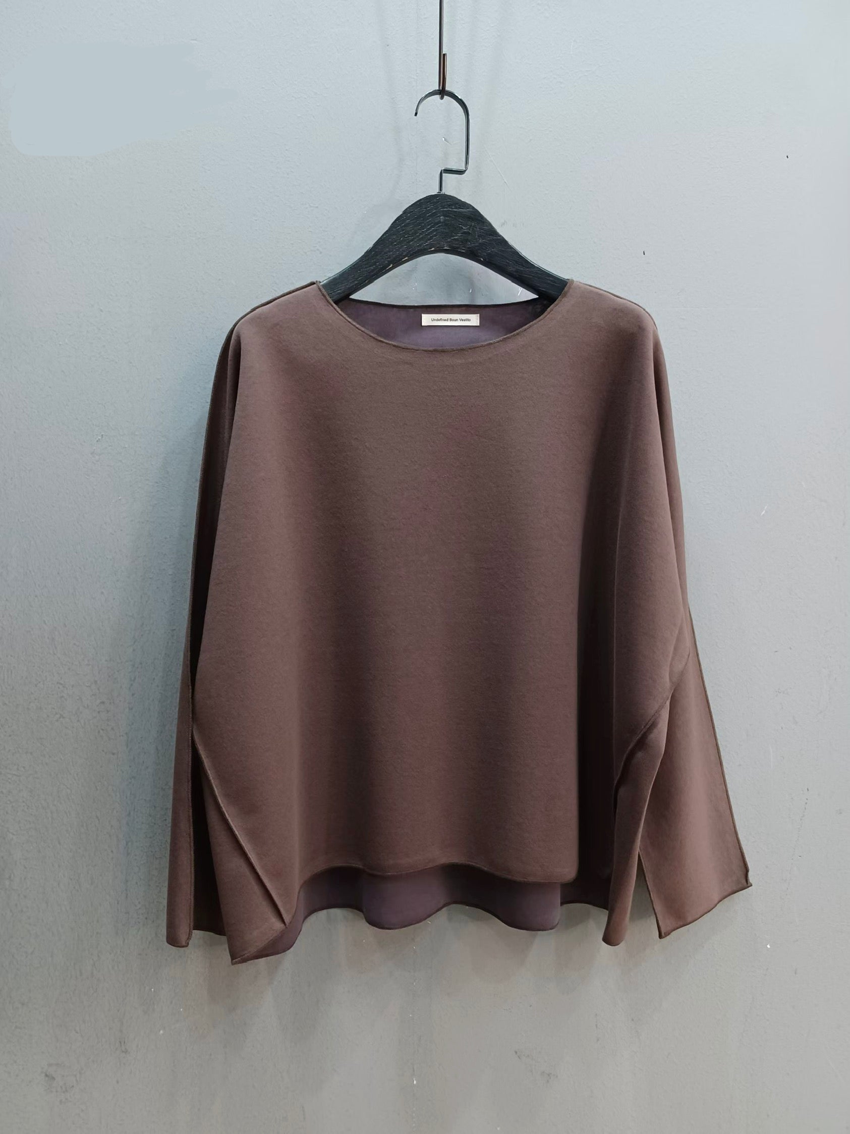 外鈒骨線T-shirt/啡