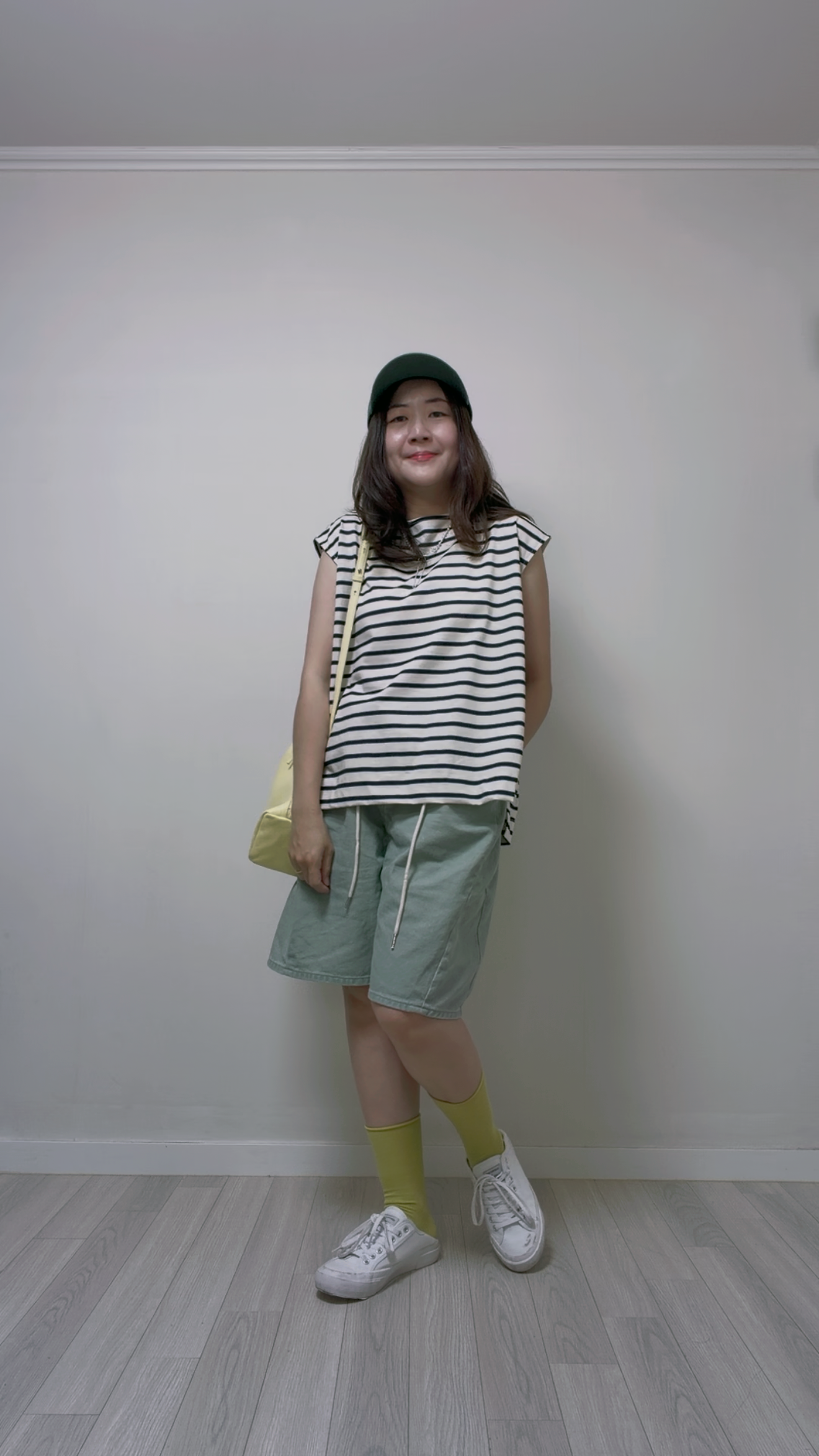 單色幼條A型背心/黑