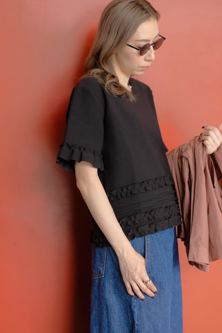 衫腳縮褶邊T-shirt/黑